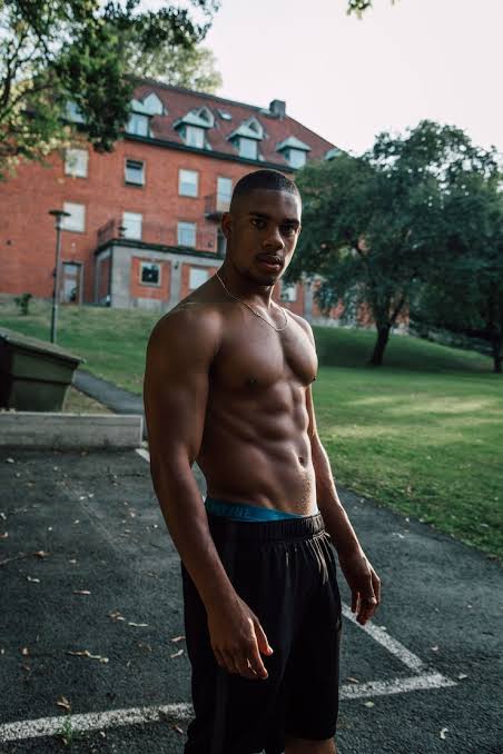 Jax – escort in Kampala