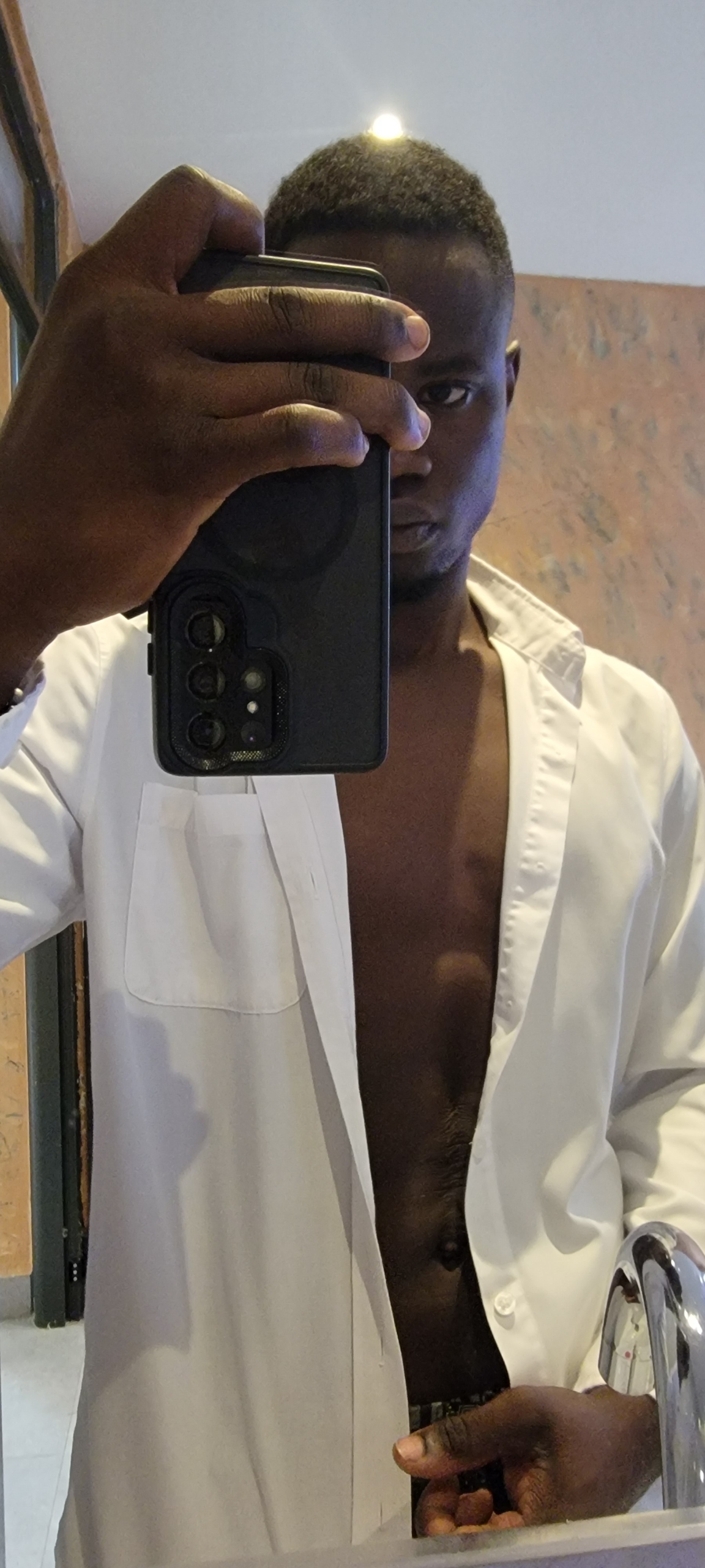 Alex48 – escort in Kampala